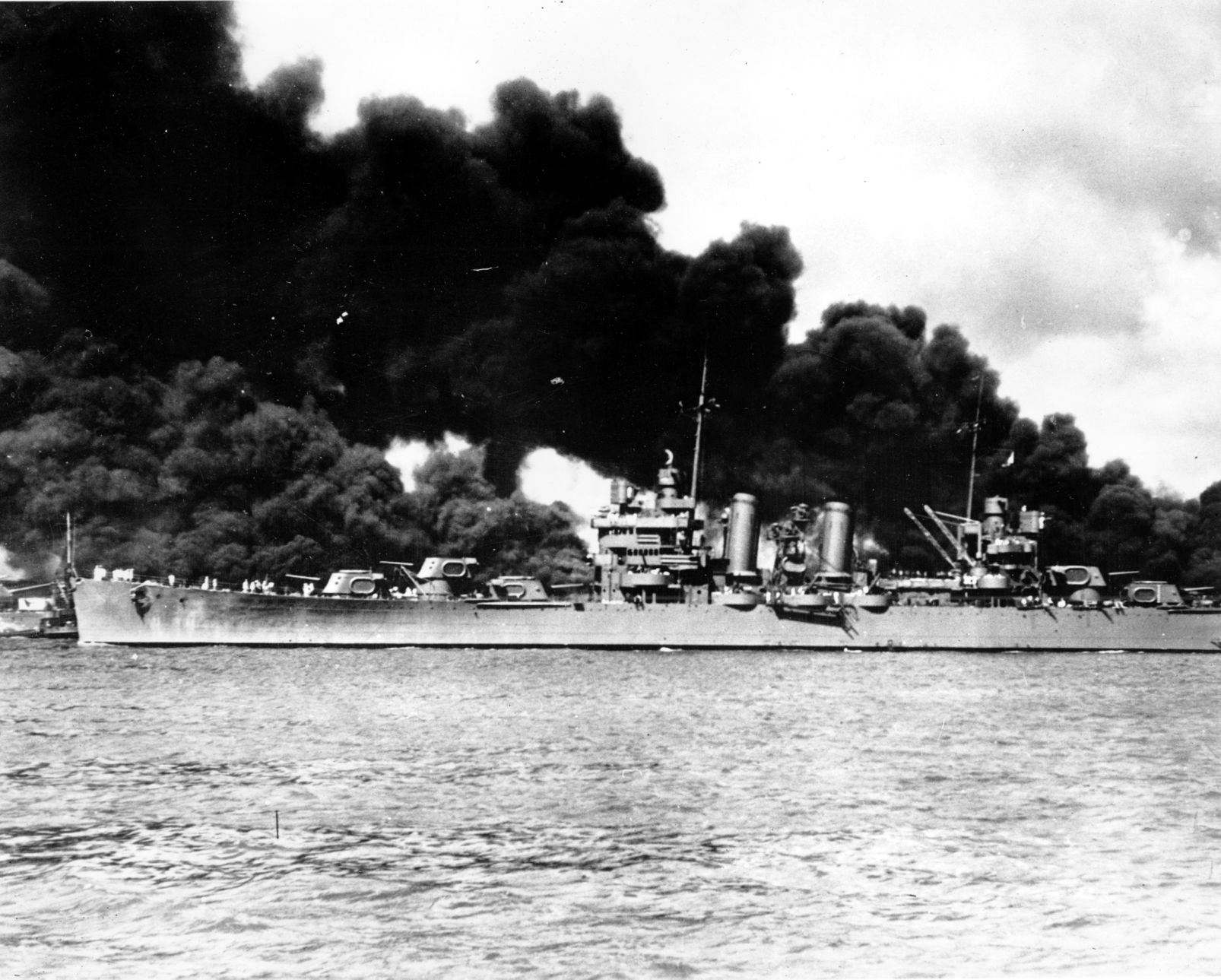WWII USS CRUISER PEARL HARBOR